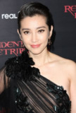李冰冰高清透视长裙胸部轮廓清晰