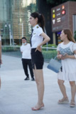 精选街拍作品|短裙制服美女
